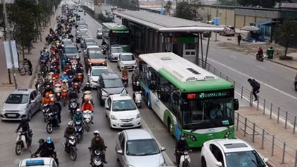 Hanoi continues to offer free BRT tickets