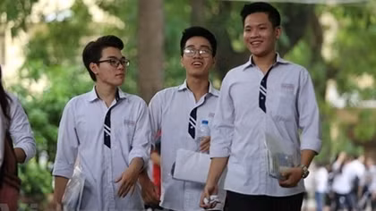 High-school students get ready for national examination