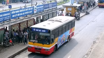 Hanoi buses strive to serve more riders