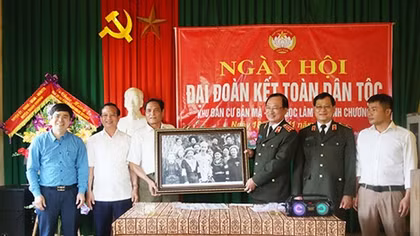 Deputy Minister Nguyen Van Thanh attends Great National Unity Festival in Nghe An