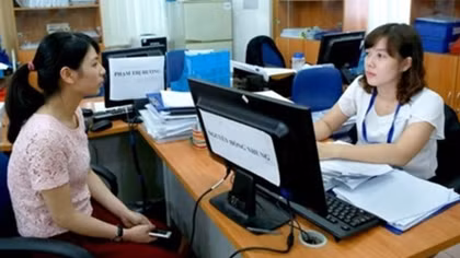 Taxpayers embrace online refund option