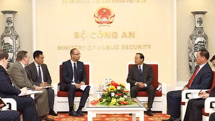 Deputy Minister Le Quy Vuong receives Adviser to the Minister of Foreign Affairs and Trade of Hungary