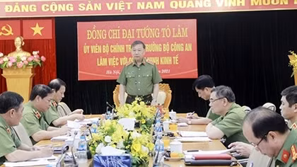 Minister To Lam works with Department of Economic Security