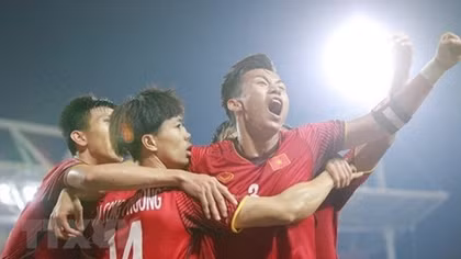 PM sends letter to football team ahead of AFF Cup finals