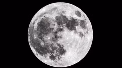  Planet crash that made moon left key elements for life on Earth, scientists say