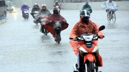 First winter cold snap hits Hanoi and Northern Vietnam