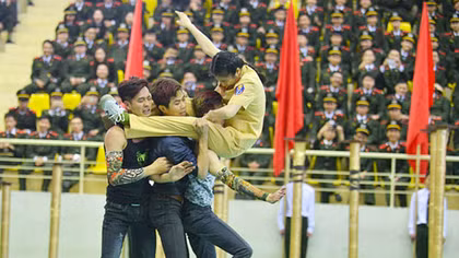 Brave girl to be valedictorian of People’s Police College