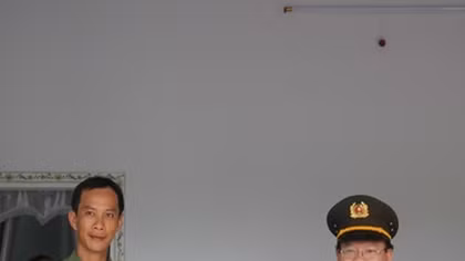 Gratitude house handed over to police officer with difficulties 