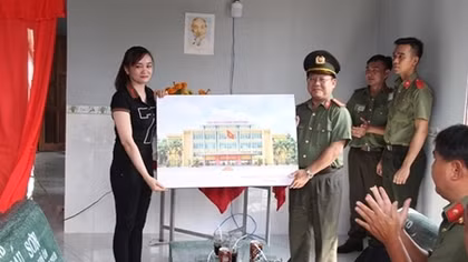 PSU presents "Comradeship" house to family of fallen police officer