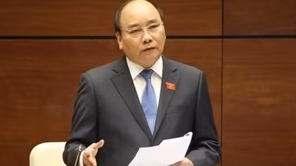 Lifetime employment to be removed: Prime Minister