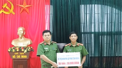 CAND Newspaper and Motorola Solutions support needy policemen