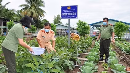 Can Tho Police raise funds to take care of Vietnamese Heroic Mothers