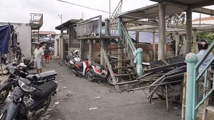 Phoenix Company offers 10,000 USD to support Vietnamese-Cambodian victims of fire in Cambodia