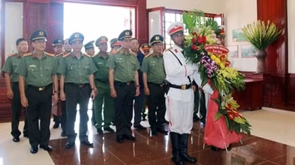 Deputy Minister Le Tan Toi visits Historical Site of former Security Zone 9 