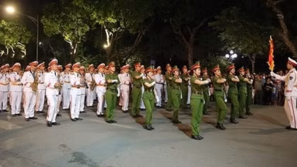 Public Security Guard of Honor to perform on Da Nang pedestrian street