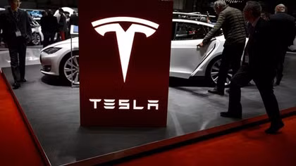 'Human Robots': a look behind the scenes at Elon Musk's Tesla factory