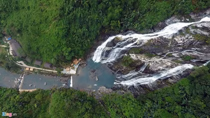 Exploring beautiful waterfalls in Quang Ngai