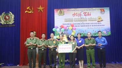 Bac Giang police organize “Ringing the Golden Bell” game for youth members