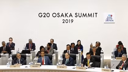 PM Phuc's activities on second day of G-20 Summit