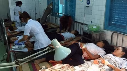 42 students hospitalized after lunch in Ninh Thuan