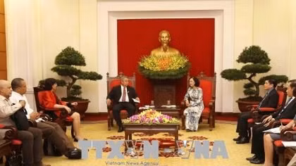Cuban Workers Confederation General Secretary welcomed in Hanoi