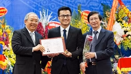 35-year-old Vietnamese doctor becomes Professor at top US university