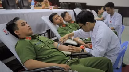 Youths of Da Nang police active in donating blood