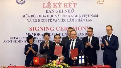 Vietnam, Finland step up science-technology-innovation cooperation
