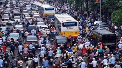 Hanoi plans to adjust school and working hours 