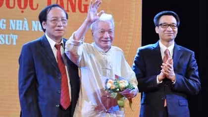 Vietnam Stage Artists Association mark its 60th anniversary