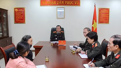 Deputy Minister Nguyen Van Thanh answers queries at regular citizen reception