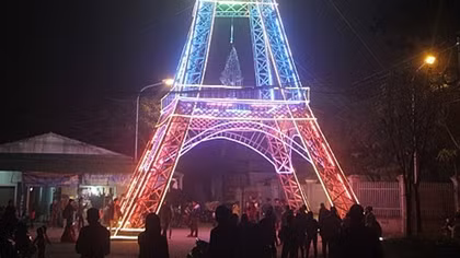Replica of Eiffel Tower illuminates perish in central Vietnam as Christmas nears
