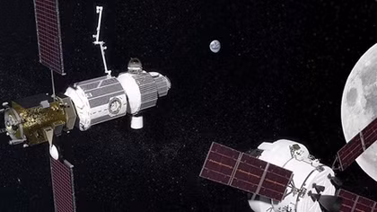 Russia, US agree to create new station that orbits moon