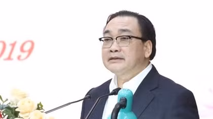 Politburo takes disciplinary actions against Party officials