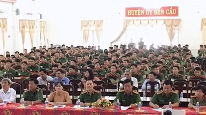 People's Police College 2 sends students to practice police duties in locality