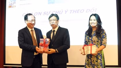 Book on Smart City written by Deputy Minister Nguyen Van Thanh introduced 