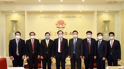 Deputy Minister Nguyen Van Thanh receives outgoing Chief Representative of Lao Security Ministry in Vietnam
