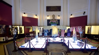 New royal fashion exhibit honours Nguyen Dynasty
