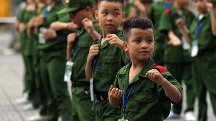 Children excitedly experience life and work of police officers
