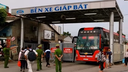 Hanoi plans to add 2,200 more coaches to service during Tet holiday
