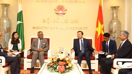 Vietnam, Pakistan beef up cooperation on security