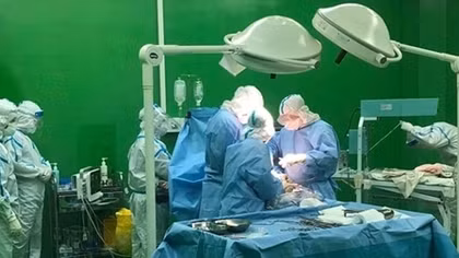 COVID-19-infected mom gives birth in field hospital