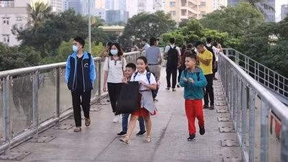 Hanoi to build ten pedestrian bridges