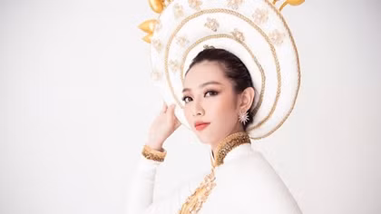 Tien reveals national costume for Miss International 2018