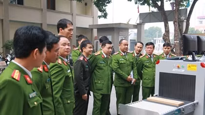 Mobile Police equips scanning system to detect explosives