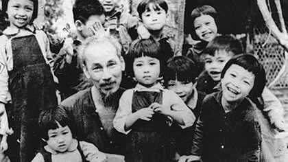 Uncle Ho’ great love for Vietnamese children in pictures