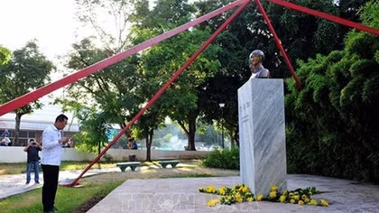 Flower offering in Cuba marks 50 years of late President’s testament