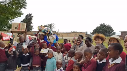 Vietnamese delegation offers gifts to children in Lesotho