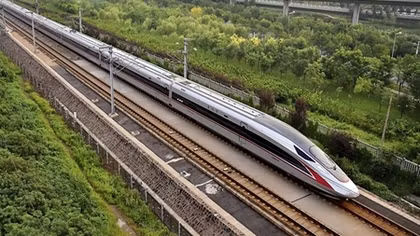 China tests new high-speed train 
