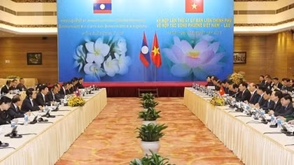 Vietnamese, Lao PMs co-chair meeting of inter-governmental committee